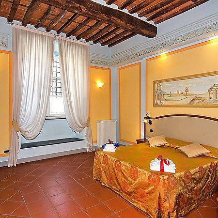 Dimora Dei Guelfi Luxury Rooms Lucca Exteriör bild