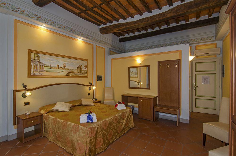 Dimora Dei Guelfi Luxury Rooms Lucca Exteriör bild