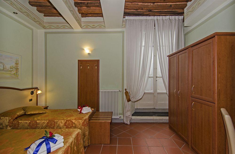 Dimora Dei Guelfi Luxury Rooms Lucca Exteriör bild
