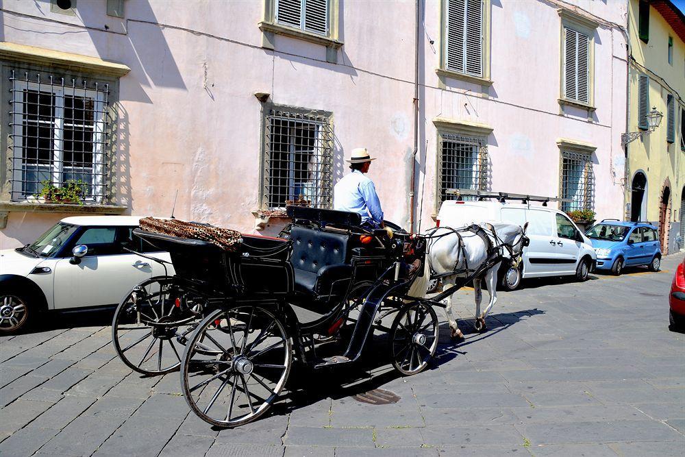 Dimora Dei Guelfi Luxury Rooms Lucca Exteriör bild