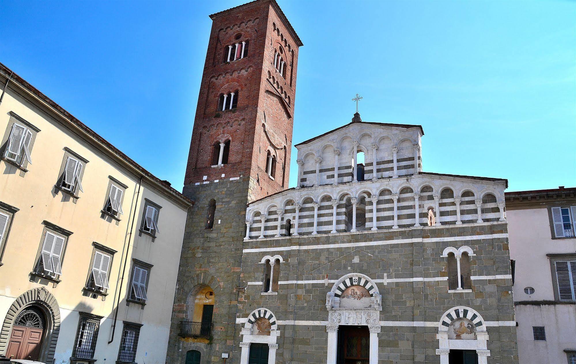Dimora Dei Guelfi Luxury Rooms Lucca Exteriör bild