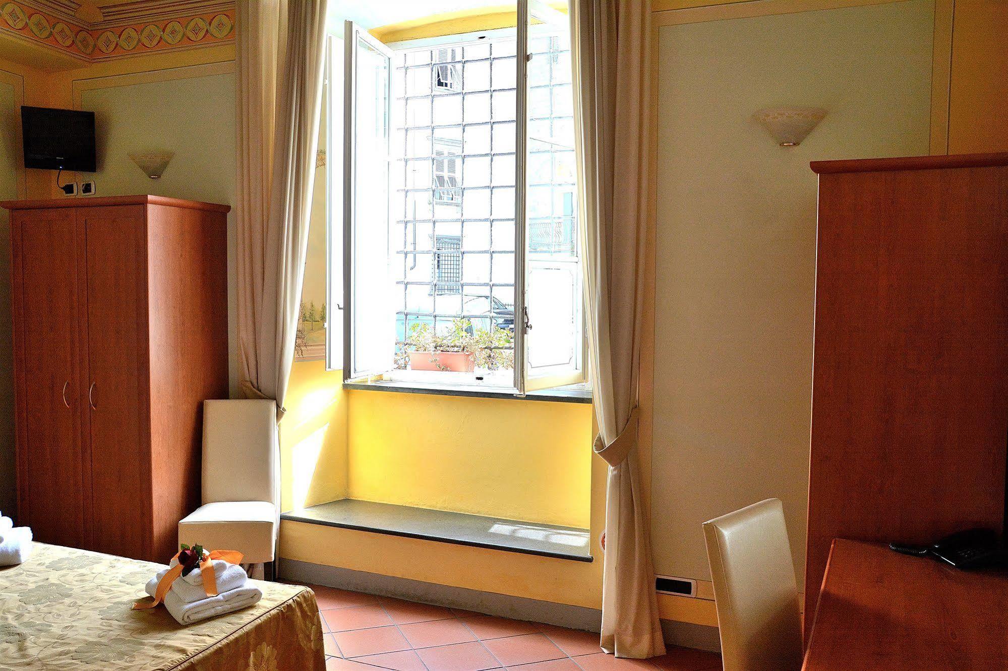 Dimora Dei Guelfi Luxury Rooms Lucca Exteriör bild