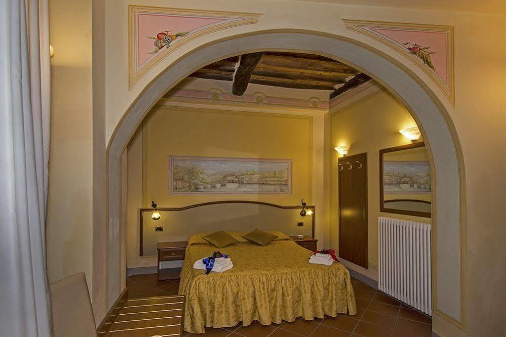 Dimora Dei Guelfi Luxury Rooms Lucca Exteriör bild