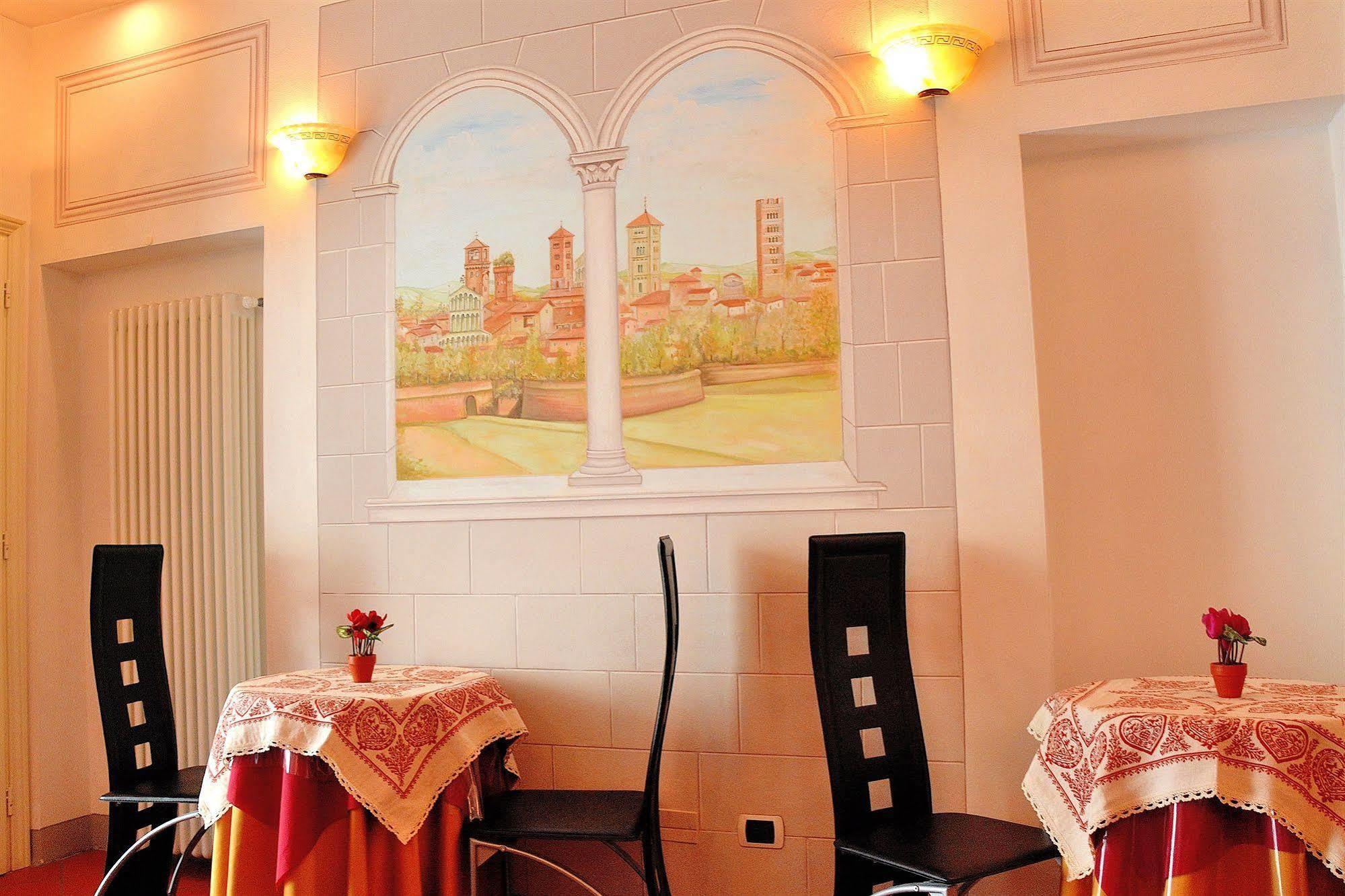 Dimora Dei Guelfi Luxury Rooms Lucca Exteriör bild