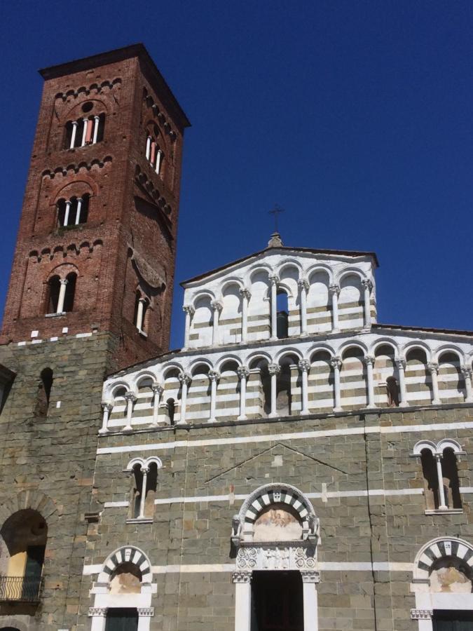 Dimora Dei Guelfi Luxury Rooms Lucca Exteriör bild
